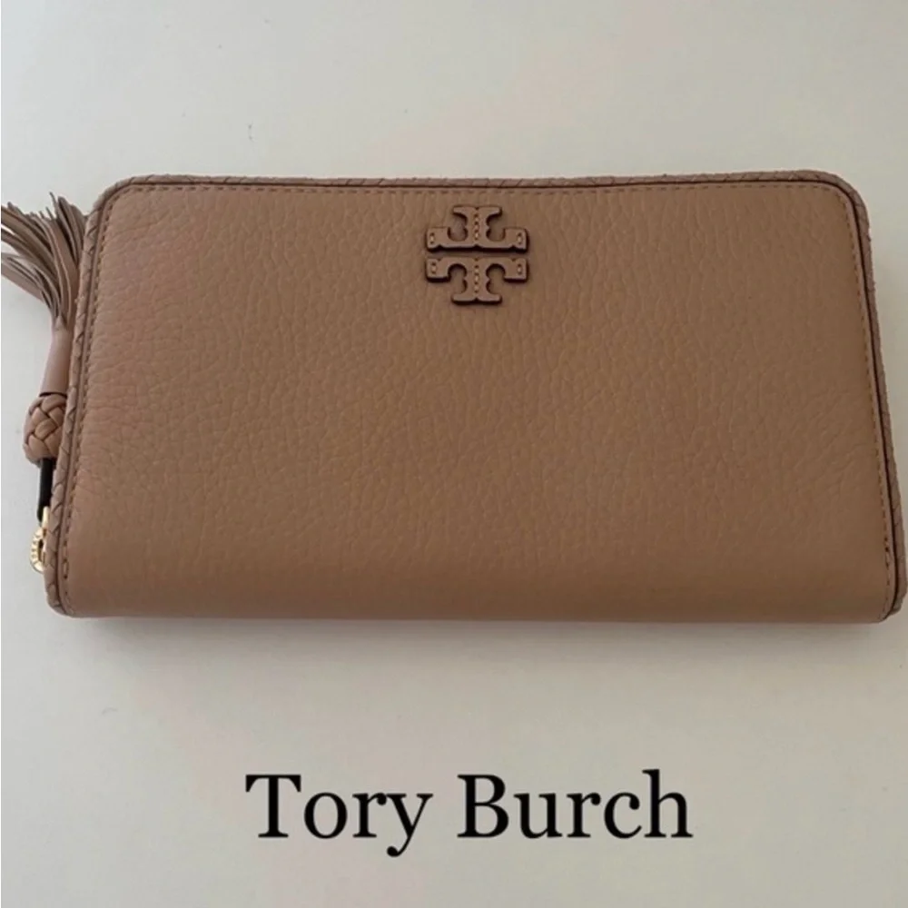 Tory Burch Tan Nude Saddle Leather Zip Around Accordion Wallet